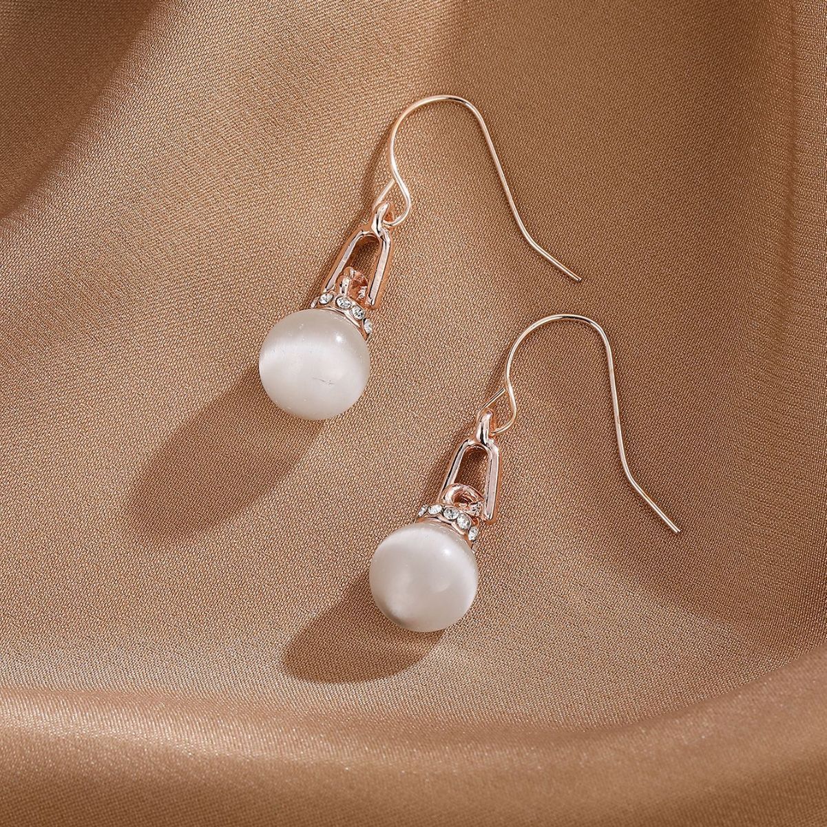 Geometric Ball Resin Necklace and Earrings Jewelry Set – Modern Statement Accessories