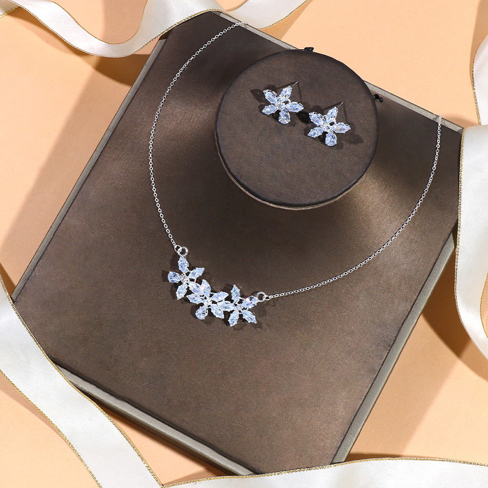 Flower Jewelry Set with Zircon Necklace and Earrings – Elegant Floral Design